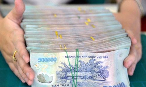 Giằng co lợi ích kéo dài chuyện trần lãi vay?