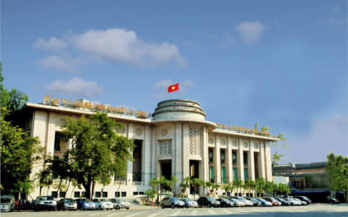 Kiểm soát lạm phát và tăng cường an toàn hệ thống là hai điểm thận trọng và ưu tiên nổi bật trong chỉ thị Thống đốc Ngân hàng Nhà nước vừa ban hành.<br>