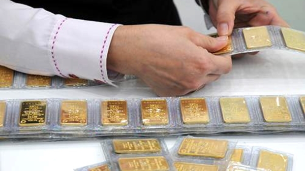 Đã hạn chế tình trạng “gom” vàng đấu thầu