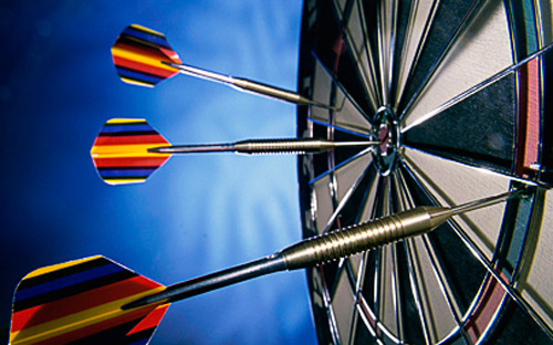 Trong lúc việc phân vai, phân việc của các cơ quan chức năng vẫn còn 
chưa thật sự rõ ràng, kinh nghiệm đối phó của các doanh nghiệp FDI lại 
dường như đang được bổ sung đáng kể trong thời gian qua.