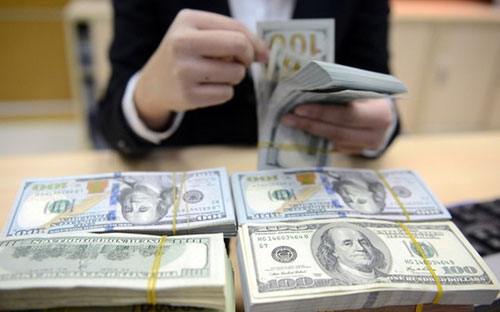 So với cuối năm 2016, tỷ giá USD/VND vẫn khá ổn định, giá USD bán ra của các ngân hàng thương mại mới chỉ tăng khoảng 0,26%.