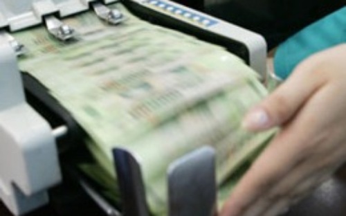 Nhiều năm qua, không chỉ riêng khối ngân hàng, sáu tháng cuối năm 
thường là thời điểm tăng tốc thực hiện các chỉ tiêu kinh doanh.