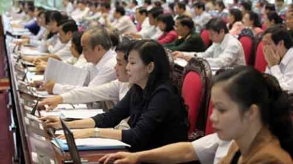 Xem xét việc chuẩn bị lấy phiếu tín nhiệm 49 chức danh