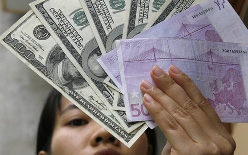 Ngày 13/12/2005, Pháp lệnh Ngoại hối ra đời. Điều 17 của Pháp lệnh chính
 thức tạo sự tách bạch, xác định cơ chế pháp lý cho phép người dân được 
vay vốn nước ngoài.