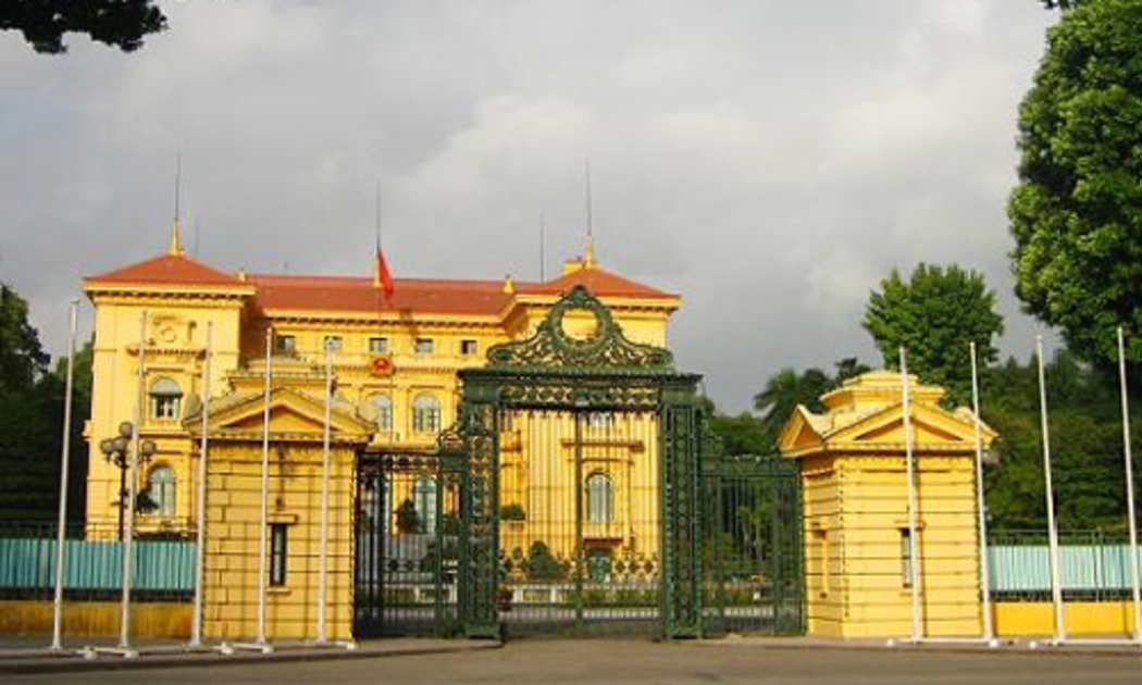 Phủ Chủ tịch trên đường Hùng Vương tại Hà Nội. <br>