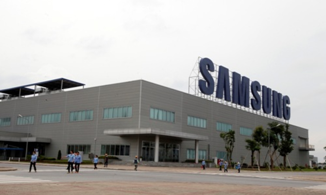 Nhà máy điện thoại của Samsung ở Bắc Ninh. Điện thoại và linh kiện hiện là nhóm mặt hàng xuất khẩu lớn nhất của Việt Nam.