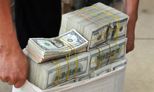 Từ lãi suất USD 0% đến kỷ lục 42 tỷ USD dự trữ ngoại hối