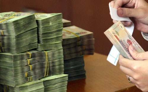 Đến ngày 13/12, lãi suất bình quân VND các kỳ hạn ngắn dưới 1 tháng chào
 trên thị trường liên ngân hàng đã chính thức chạm mốc 5%/năm.