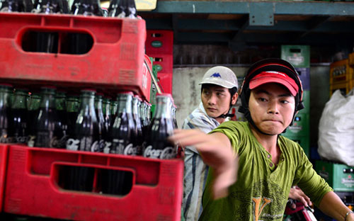Ở thời điểm này, danh sách “nghi ngờ chuyển giá” đã chính thức được mở 
rộng, bao gồm Coca-Cola, PepsiCo, Adidas, Big C, Keangnam Vina… Lý do cơ
 quan thuế “nghi ngờ” là việc các doanh nghiệp này liên tục báo lỗ trong
 nhiều năm.