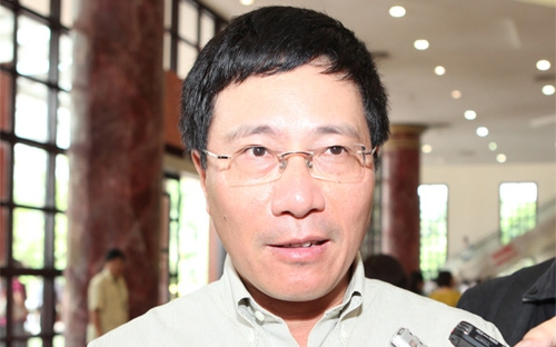 Bộ trưởng Phạm Bình Minh: "Đối với các tranh chấp trên biển Đông thì lập trường của Chính phủ rất rõ
 ràng là phải giải quyết thông qua hòa bình, đối thoại, tôn trọng Công 
ước Luật Biển của Liên hiệp quốc".