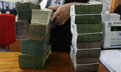 Ngân hàng tư rầm rộ, ngân sách có xuống tiền?