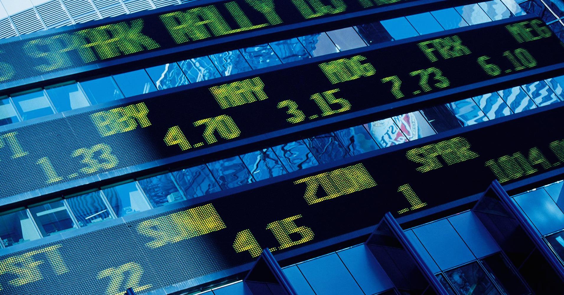 Không có gì đảm bảo giá hợp đồng tương lai chỉ số sẽ tăng liên tục mà không giảm.