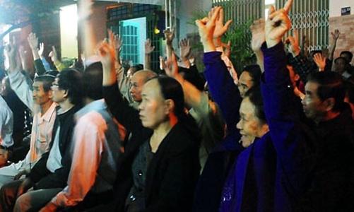 Xin ý kiến từng gia đình về Hiến pháp