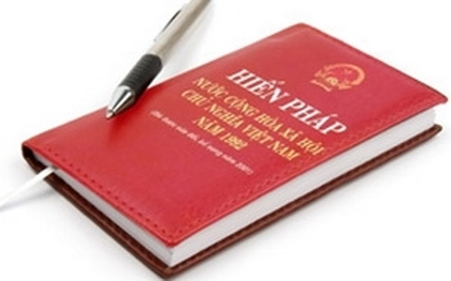 Ở địa chỉ thu nhận góp ý về dự thảo sửa đổi Hiến pháp sửa đổi 
http://duthaoonline.quochoi.vn. của Quốc hội, mục dành đăng tải ý kiến 
đại biểu hiển thị góp ý mới nhất vào ngày 16/11/2012, khi kỳ họp thứ tư 
đang diễn ra.