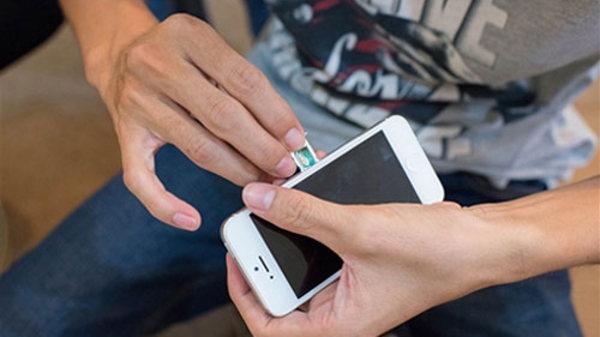 Nhà mạng bắt đầu bán sim iPhone 5