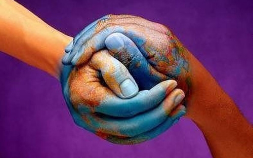 Sự đồng cảm chẳng phải là điều gì lớn lao, mà đến từ những điều rất thường ngày, rất con người.