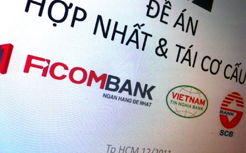 <span id="div" class="fl w100 mt10 span-detailimages relative">Kịch bản 
“tự nguyện hợp nhất” như Ficombank, TinNghiaBank và SCB từng được xem là 
sự lựa chọn đầu tiên của Ngân hàng Nhà nước trong quá trình tái cơ cấu.</span>
