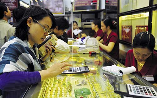 Dự kiến Ngân hàng Nhà nước sẽ rà soát lại để xem xét điều chỉnh một
 số điều kiện trong sản xuất, kinh doanh vàng trang sức mỹ nghệ, để tạo 
những thuận lợi hợp lý cho doanh nghiệp.