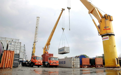 Mặc dù mới chiếm khoảng 20% GDP, nhưng khu vực FDI đã chiếm tới 2/3 tổng
 kim ngạch xuất khẩu của cả nước và có mức xuất siêu lớn. 