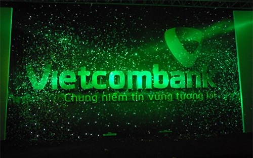 Ngày 2/4/2012, Ngân hàng Thương mại Cổ phần Ngoại thương Việt Nam 
(Vietcombank) có tờ trình đại hội đồng cổ đông kế hoạch phát hành trái 
phiếu quốc tế với quy mô tối đa 1 tỷ USD, kỳ hạn tối đa 10 năm. Kế hoạch
 được thông qua và ủy quyền cho Hội đồng Quản trị quyết định thực hiện.<br>