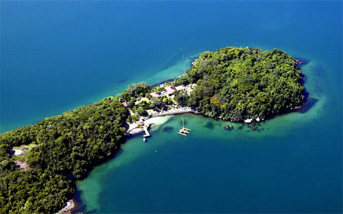 Ngày càng có nhiều người nổi tiếng và giàu có, đặc biệt là những người 
trẻ tuổi, chọn đi thuê đảo cho các kỳ nghỉ thay vì bỏ ra nhiều triệu USD
 để tậu đảo riêng.