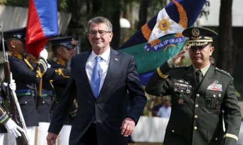 Bộ trưởng Bộ Quốc phòng Mỹ lại thăm chiến hạm trên biển Đông