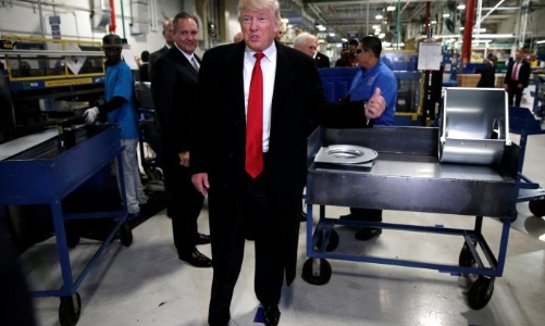 Trump “dọa” các công ty Mỹ đưa việc làm ra nước ngoài