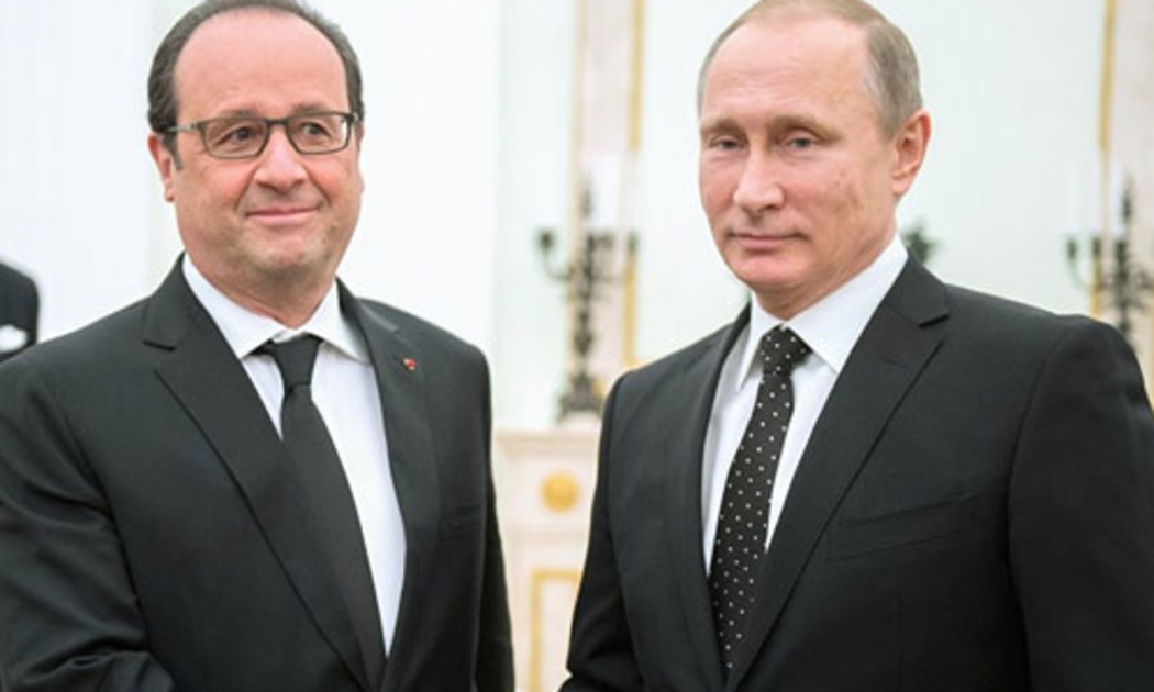 Tổng thống Pháp Francois Holland (trái) và Tổng thống Nga Vladimir Putin trong cuộc gặp tại điện Kremlin ngày 26/11 - Ảnh: Sputnik News.