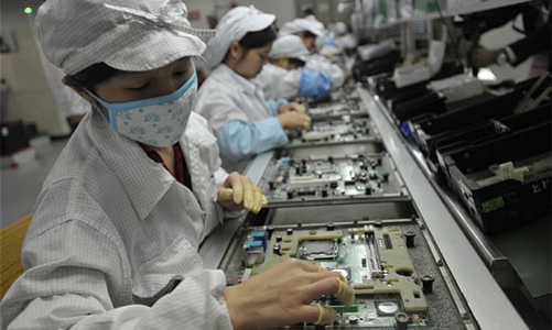 Công nhân Trung Quốc “vạ lây” vì nhu cầu iPhone 5 chững lại