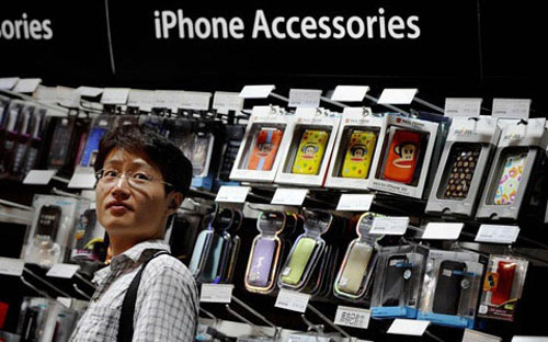 Trung Quốc từ lâu được xem là một thị trường đầy tính thách thức đối với
 Apple do sự cạnh tranh gay gắt từ Samsung và các hãng di động giá rẻ 
nội địa - Ảnh: Karpe.<br>