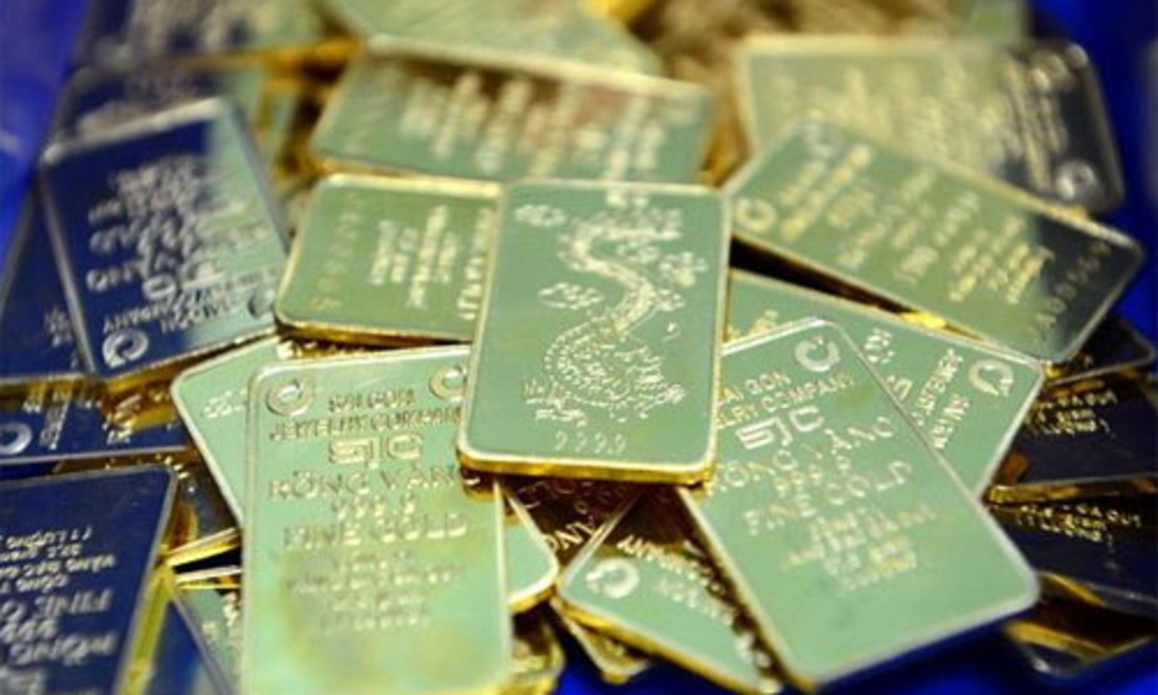 Hôm nay, khoảng cách giữa giá vàng trong nước và thế giới quy đổi vẫn là hơn 5 triệu đồng/lượng.