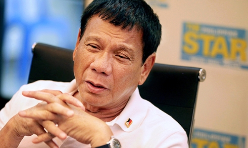 Những pha “tiền hậu bất nhất” của Tổng thống Philippines