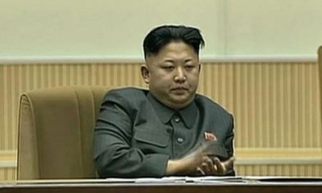 Ông Kim Jong Un tại lễ kỷ niệm hai năm ngày mất cố Lãnh đạo Kim Jong Il - Ảnh: Reuters.