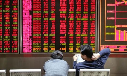 Sụt 7%, chứng khoán Trung Quốc lại ngừng giao dịch