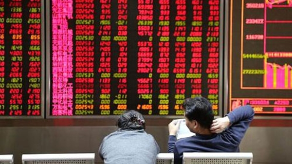 Sụt 7%, chứng khoán Trung Quốc lại ngừng giao dịch