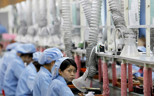 Kinh tế Trung Quốc được ADB dự báo sẽ tăng 7,6% trong năm nay, từ mức dự báo trước là 8,2%.