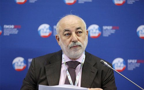 Xếp hạng tỷ phú Bloomberg Billionaires Index cho thấy, giá trị tài sản ròng của ông Vekselberg hiện ở mức 18 tỷ USD - Ảnh: Bloomberg.<br>