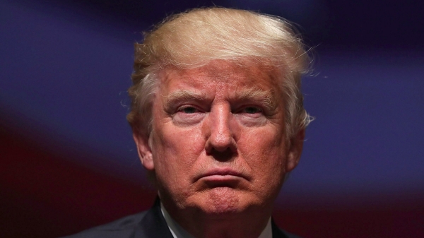 Trump bức xúc vì thua Clinton 2 triệu phiếu phổ thông