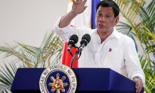 Tổng thống Philippines “hứa với Chúa” thôi nói tục