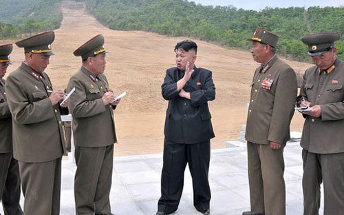 “Khu nghỉ dưỡng do quân đội xây dựng sẽ đem lại cho người dân và thanh 
thiếu niên điều kiện sống hạnh phúc và văn minh”, ông Kim nhấn mạnh - Ảnh: KCNA.<br>