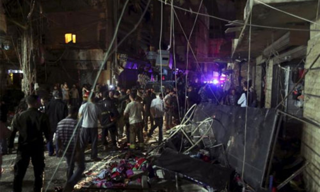 Hiện trường vụ đánh bom ở Beirut, Lebanon ngày 12/11 - Ảnh: Reuters.