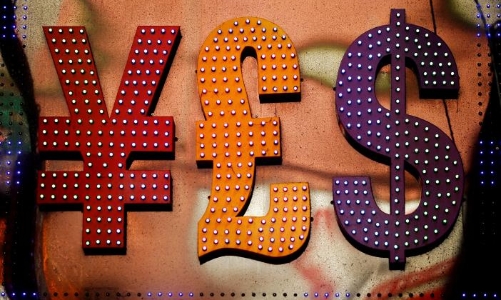 Đồng USD sụt giá mạnh vì nỗi lo về Tổng thống Trump