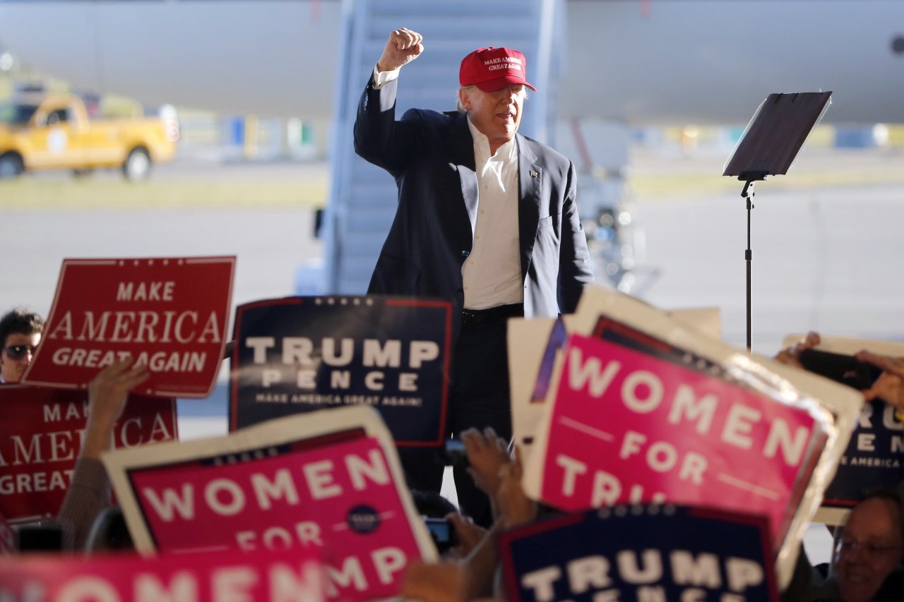 Donald Trump vận động tranh cử Tổng thống ở Minnesota ngày 6/11 - Ảnh: AP/WSJ.<br>