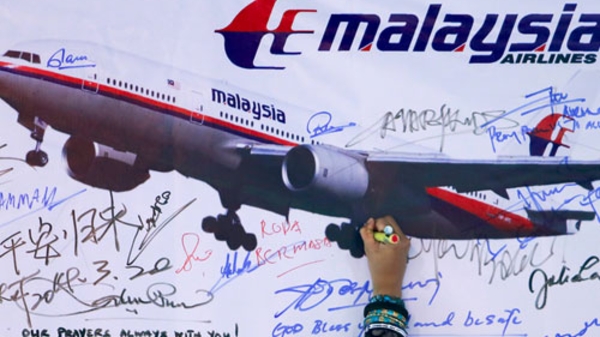 Tìm thấy mảnh vỡ nghi của chuyến bay mất tích MH370