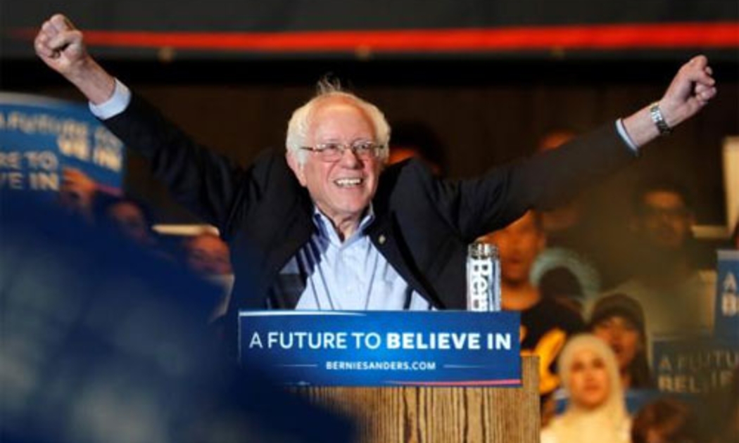 Ứng cử viên Tổng thống Mỹ Bernie Sanders trong một cuộc vận động tranh cử ở Sacramento, California ngày 9/5 - Ảnh: Reuters.