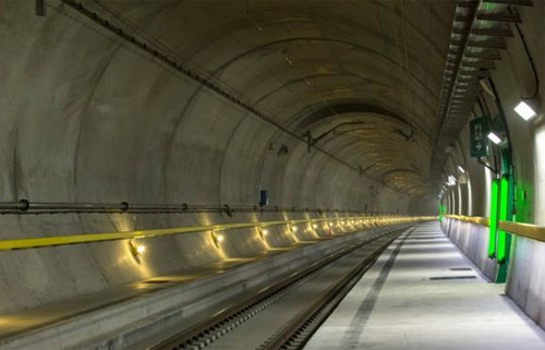 Một phần của hầm đường sắt dài nhất thế giới Gotthard ở Thụy Sỹ - Ảnh: EPA/Reuters.<br>