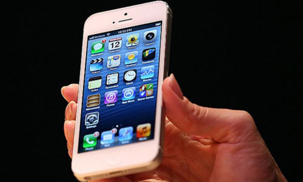 Từ ngày 21/9, chiếc điện thoại thông minh thế hệ mới nhất của Apple đã chính thức được bày bán tại Mỹ cùng một số quốc gia khác - Ảnh: Telegraph.