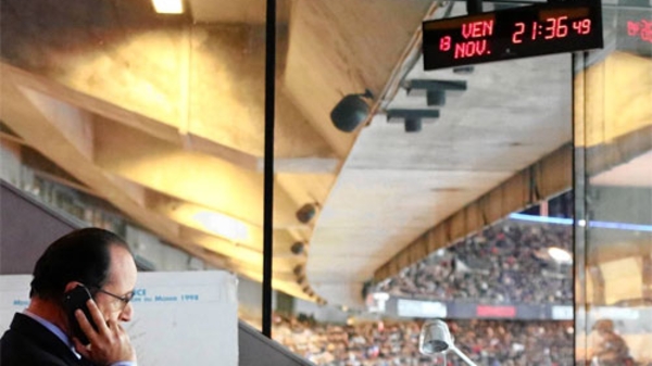 Tổng thống Pháp đã ngăn thảm sát ở sân vận động như thế nào?