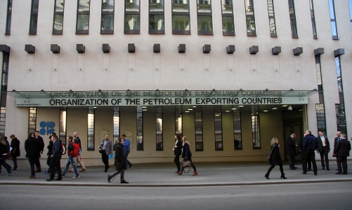 Giá dầu và dấu hỏi lớn sau thỏa thuận mới của OPEC