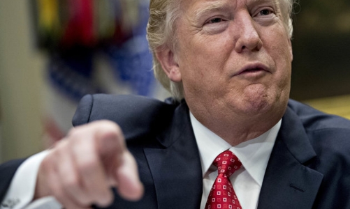 Cách làm việc của Trump gây sốc cấp dưới